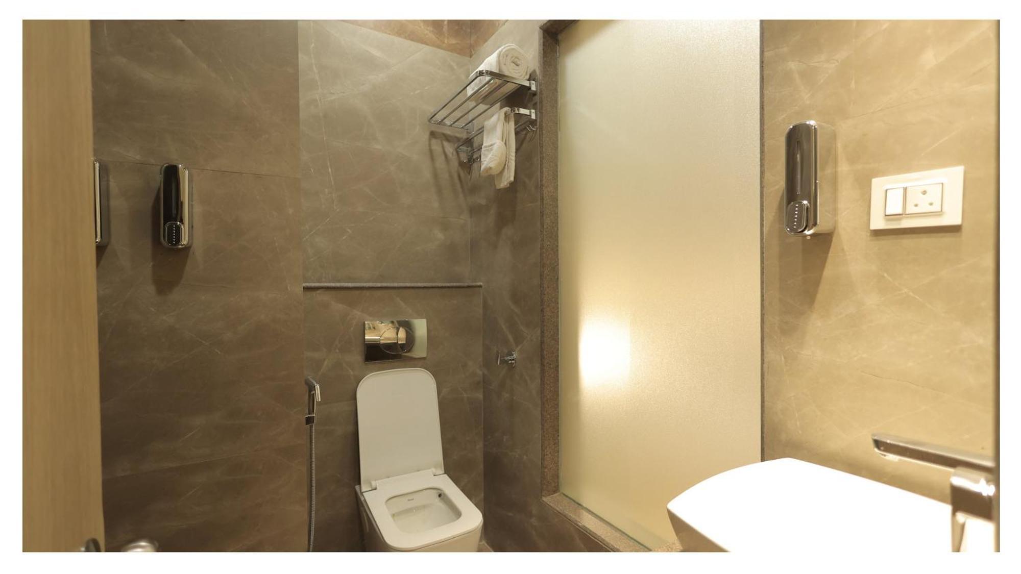 The Riverside Inn Vidisha Εξωτερικό φωτογραφία